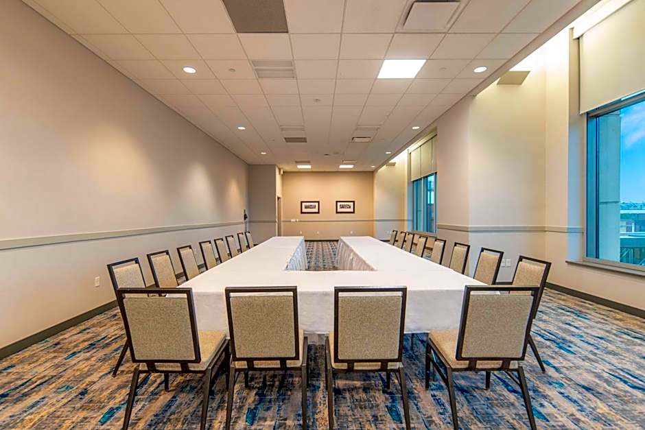 DoubleTree By Hilton Cedar Rapids Convention Complex