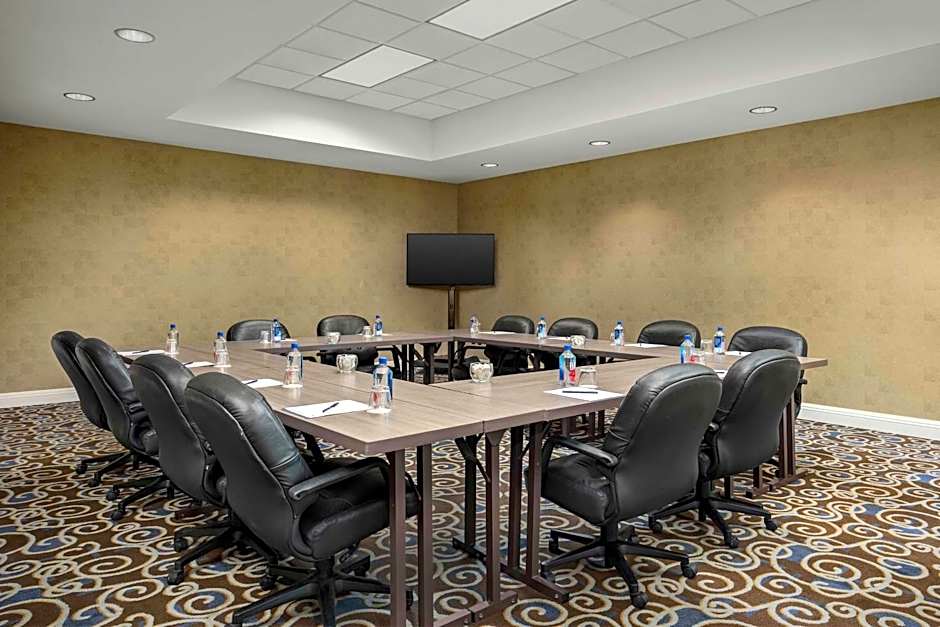 DoubleTree by Hilton Hotel Chicago O'Hare Airport - Rosemont