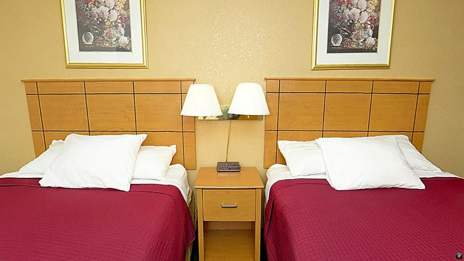 Americas Best Value Inn and Suites St. Cloud