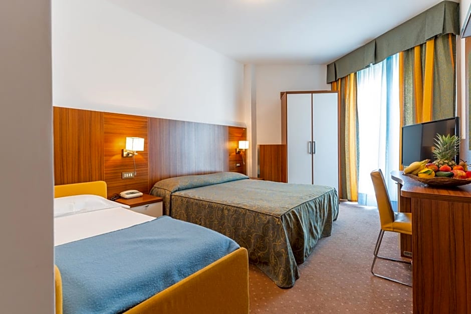 Hotel Touring