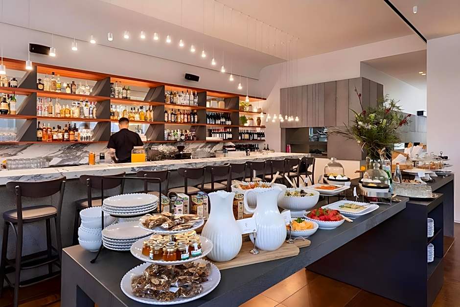 Alberto Hotel by Isrotel Design