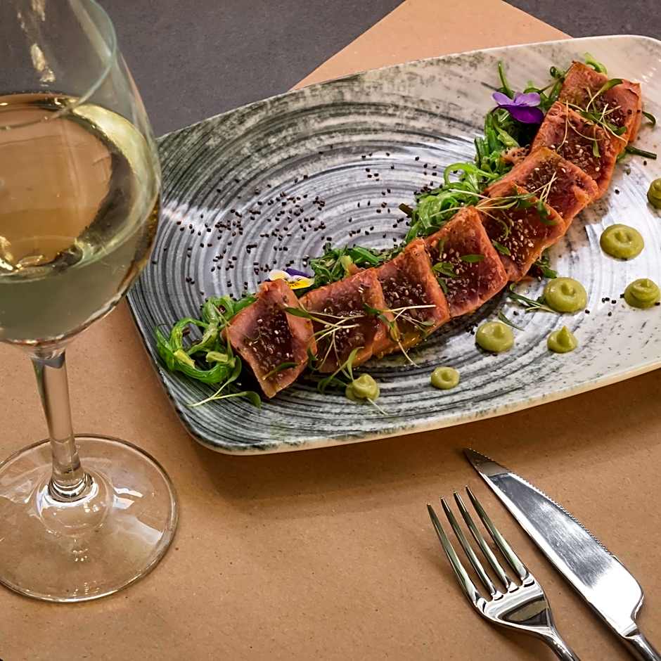 Praxitelous Luxury Suites