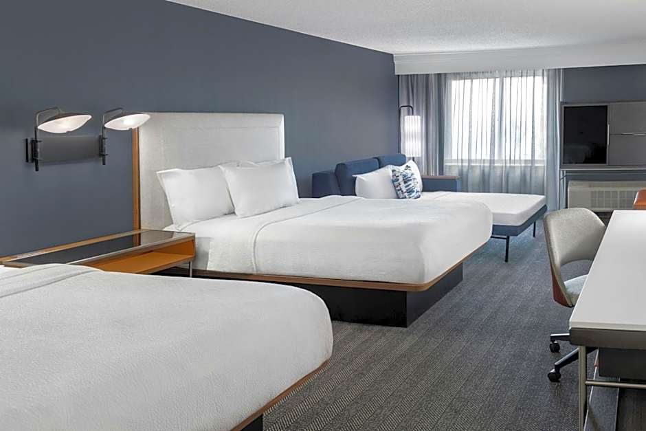 Courtyard by Marriott Cleveland Airport South