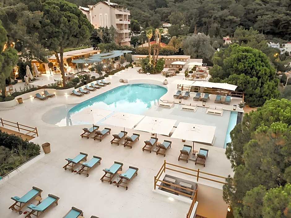 Perios Beach House - Adults Only