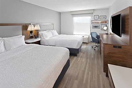 Queen Room with Two Queen Beds - Hearing Access/Non-Smoking