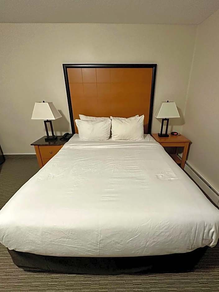 Anavada Inn & Suites - Grande Prairie