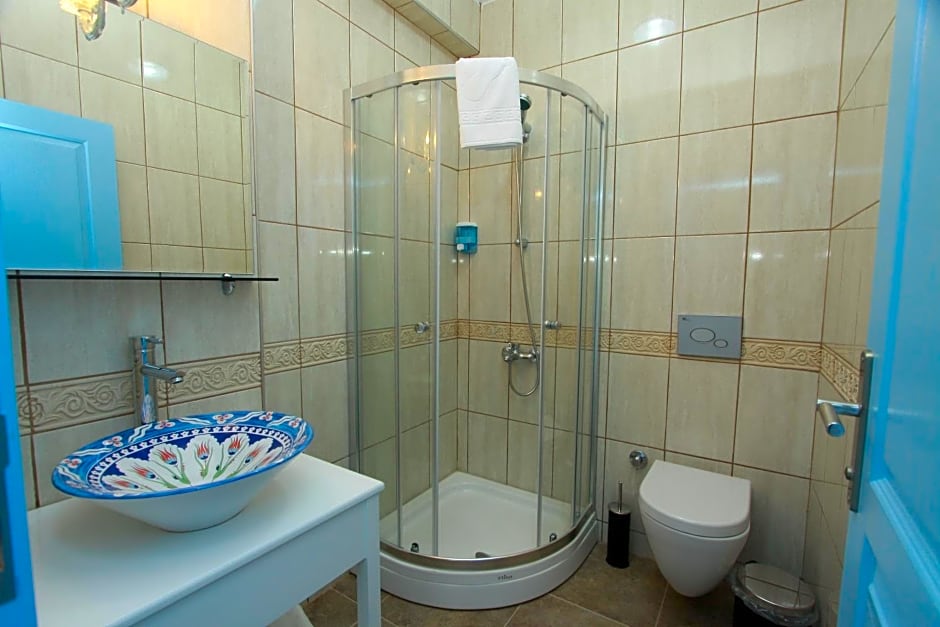 Çakir Bey Hotel