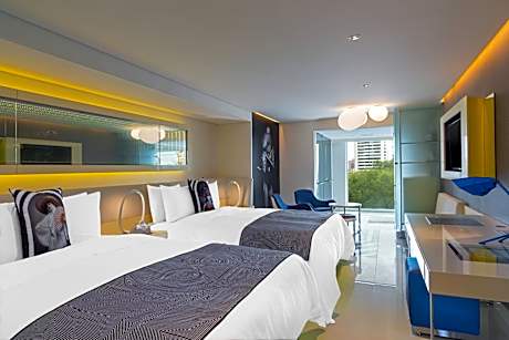 Wonderful, Guest room, 2 Queen, City view