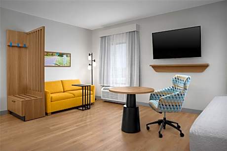 King Studio Suite - Non-Smoking