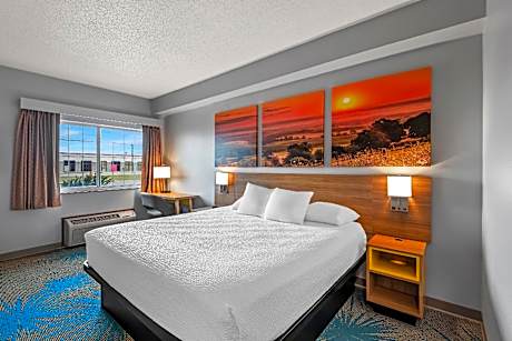 1 King Bed Deluxe Studio Suite Non-Smoking