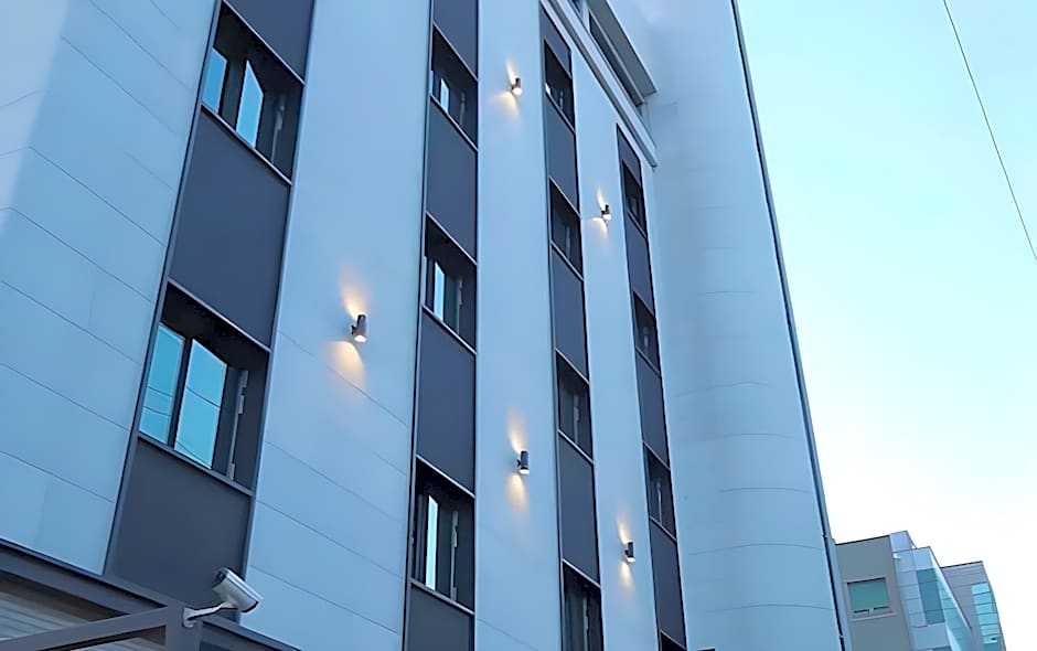Changwon Brown dot Hotel Palyong
