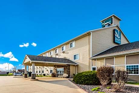Quality Inn & Suites Eldridge Davenport North