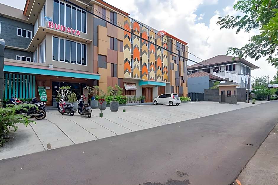 Sans Hotel Budaya Cirebon