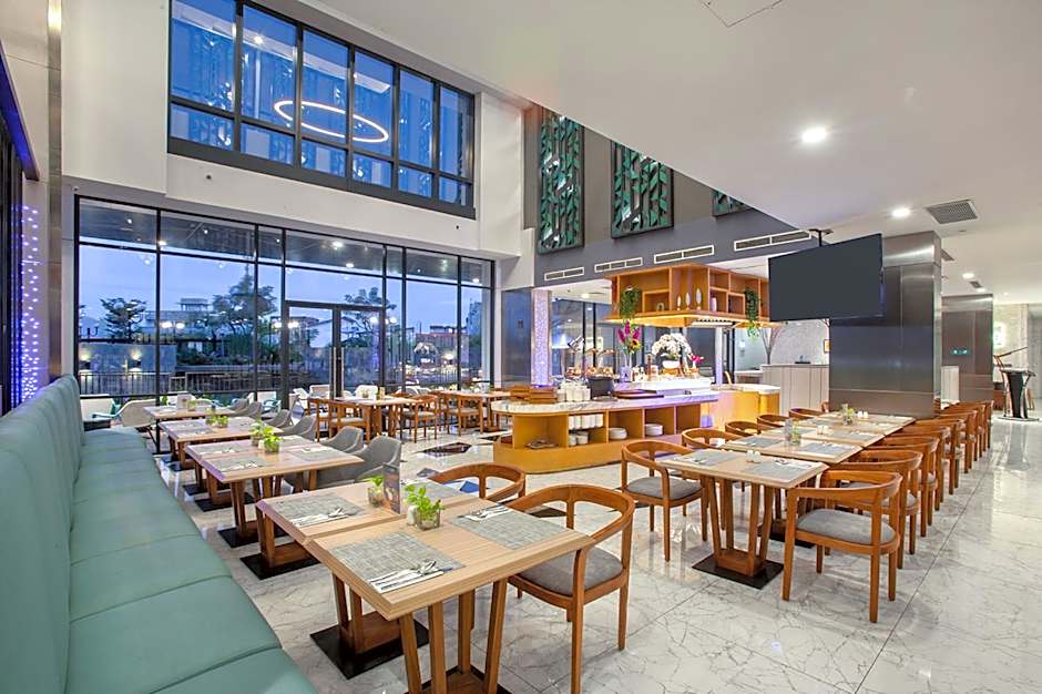 THE 1O1 Jakarta Airport CBC