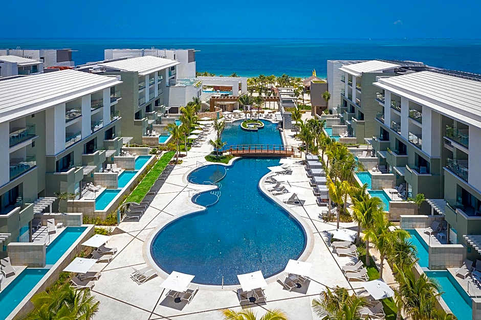 Catalonia Grand Costa Mujeres All Suites & Spa