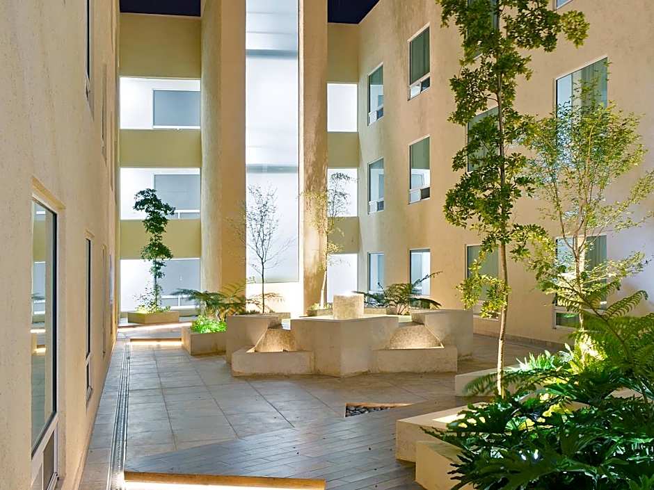 Radisson Poliforum Plaza Hotel Leon