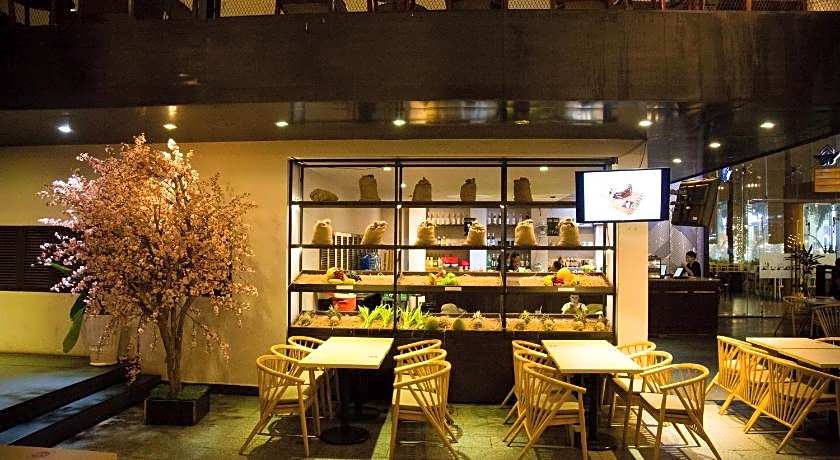 Hai Ba Trung Hotel and Spa