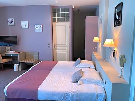 Suite with Lake View