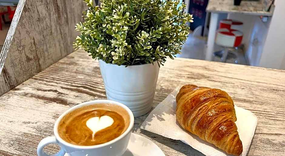 New Generation Hostel Como Lake