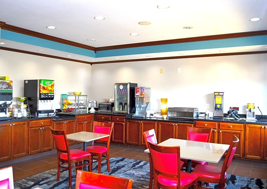 Quality Inn - Coralville