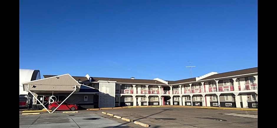 Circle S Motel