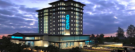Grand Hotel and Convention Center