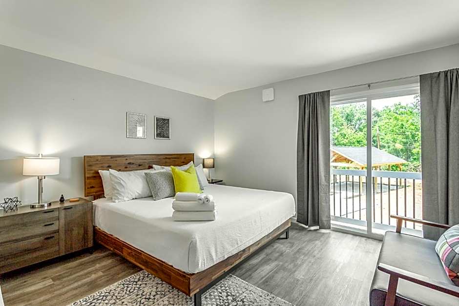 01 The Eames Suite - A PMI Scenic City Vacation Rental