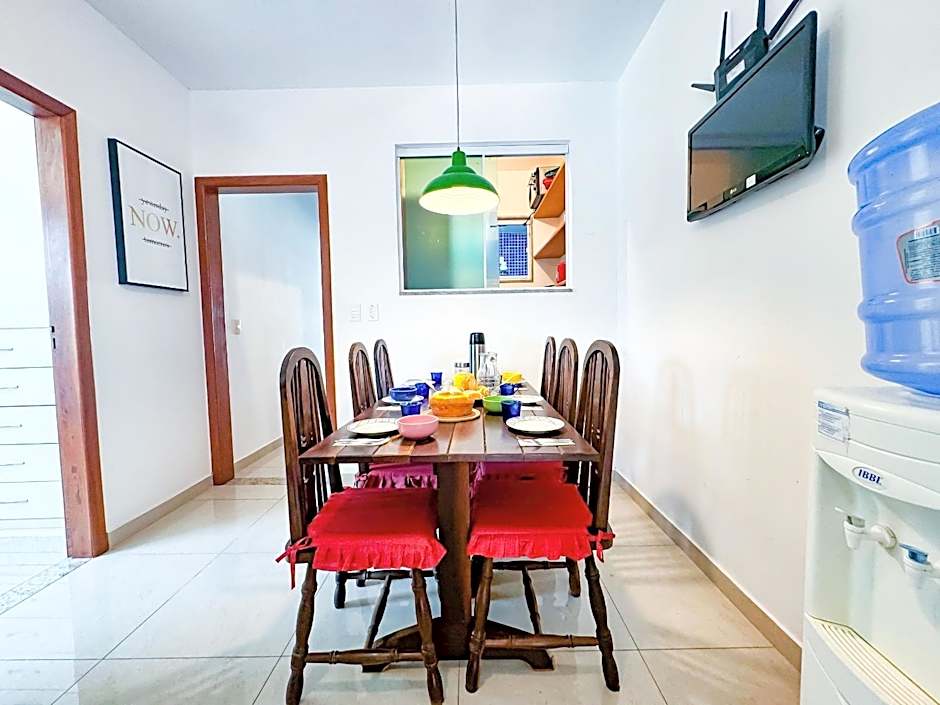 Casarão e piscina localização excelente | ROSF91