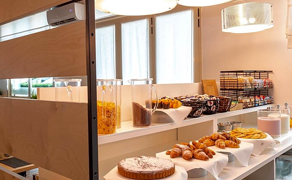 Regina Urban Beach Hotel