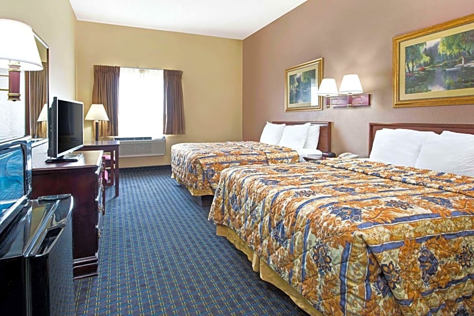 Days Inn by Wyndham Collinsville