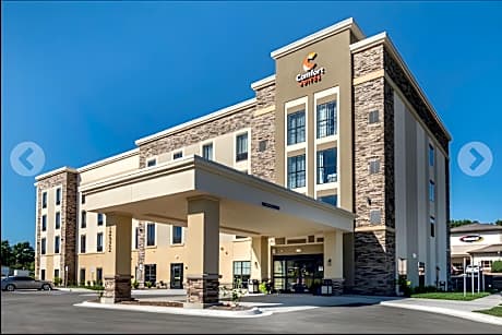 Comfort Suites Grandview - Kansas City