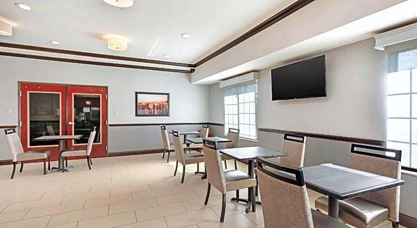 Best Western Carthage Inn & Suites