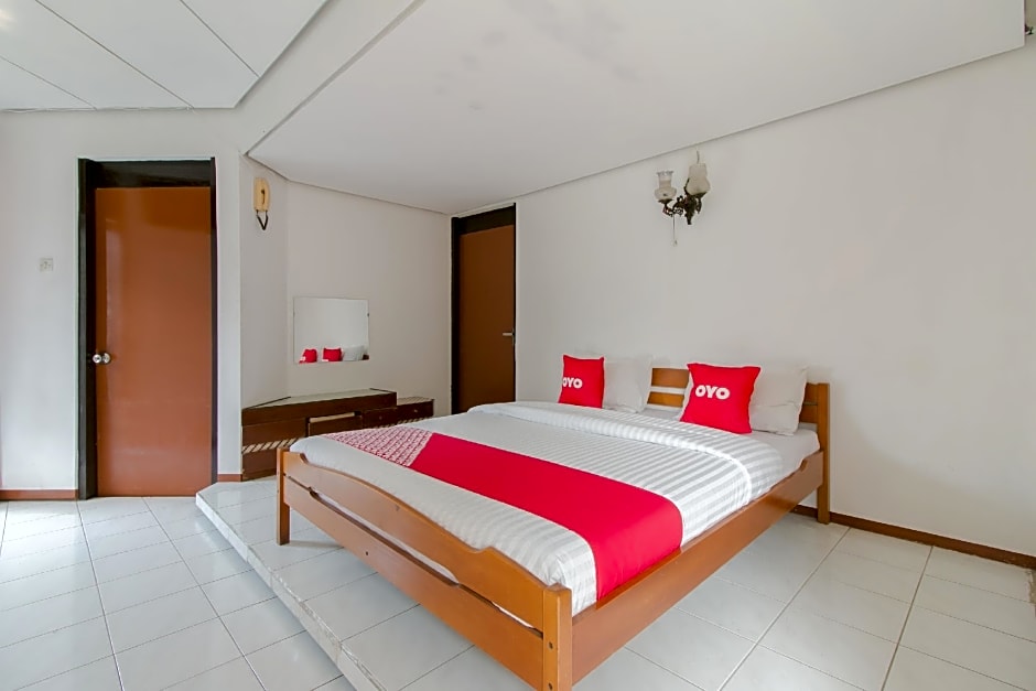 OYO 1996 Koneng Hotel