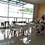 Central Front One Inn Jakarta Airport