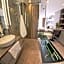 La Luna Petite Suite Deluxe Apartment with Pool & Jacuzzi, Bikes and Secured Parking
