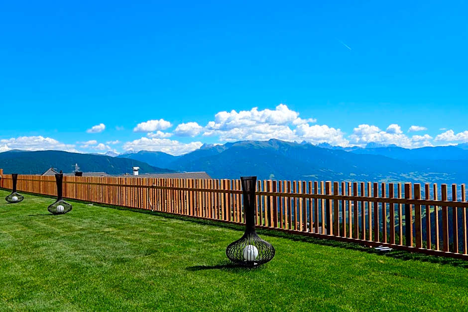 Tratterhof Mountain Sky Hotel