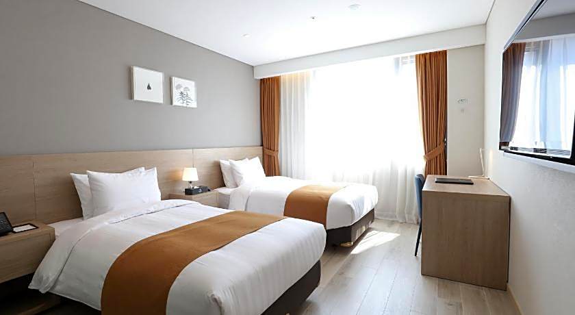 Gangneung City Hotel