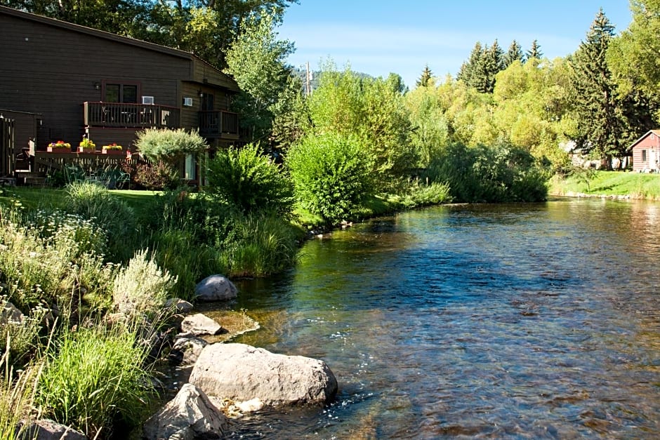 Inn on The Creek