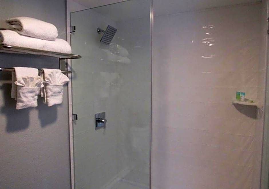 Capri Suites Anaheim