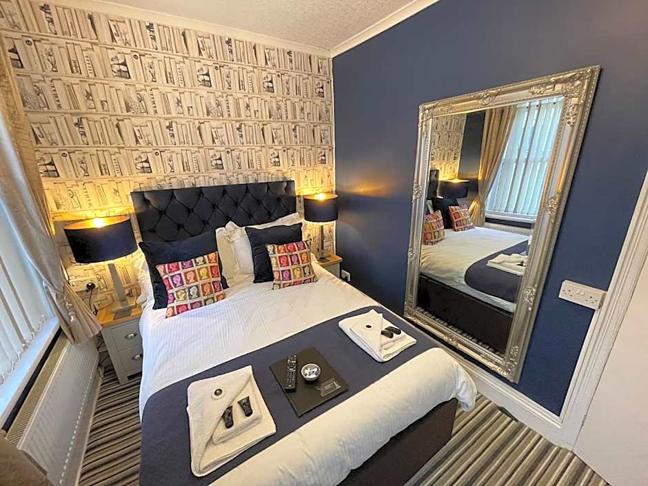 Delovely Hotel