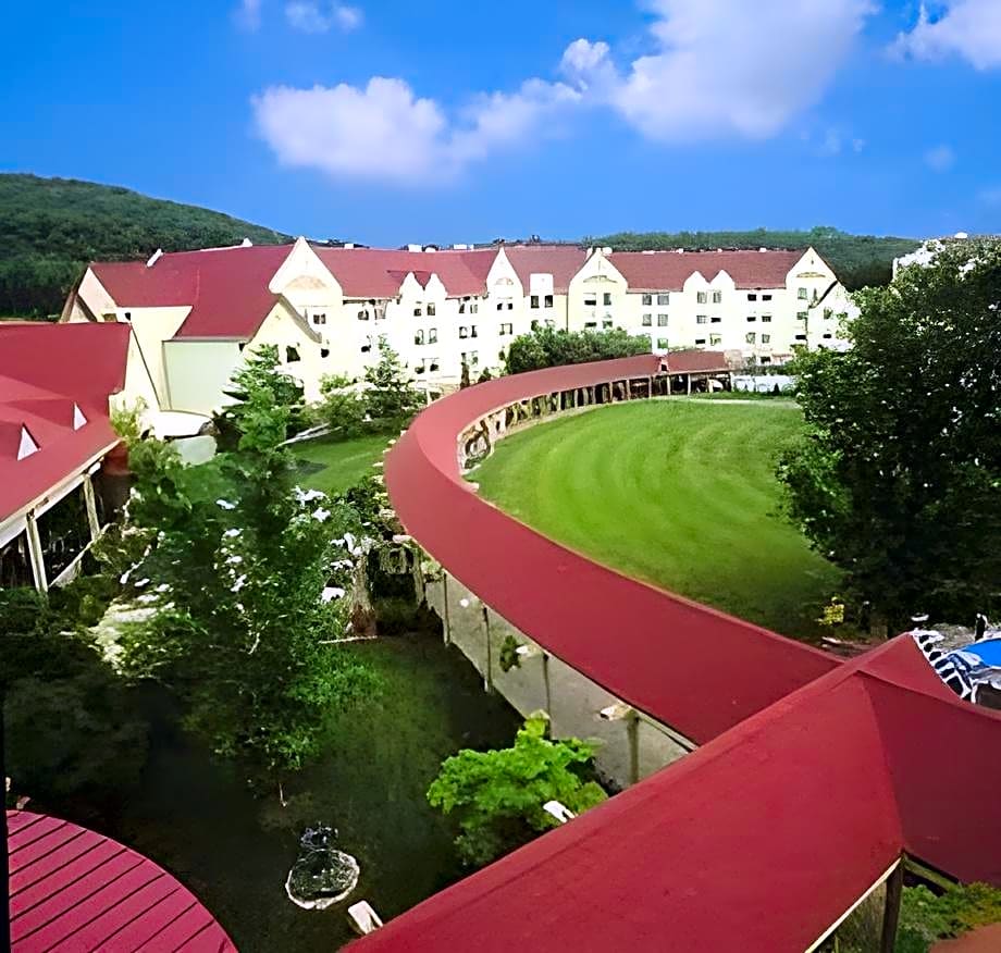 Branson Hillside Hotel