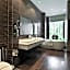 1825 Gallery Hotel