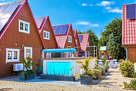 Kompleks Wypoczynkowy Pomerania z podgrzewanym basenem 30 metrów do morza