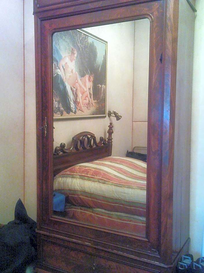 Chateau La Tour Du Roy