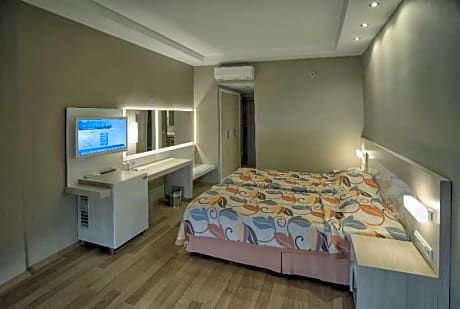 Double room - Side Sea View