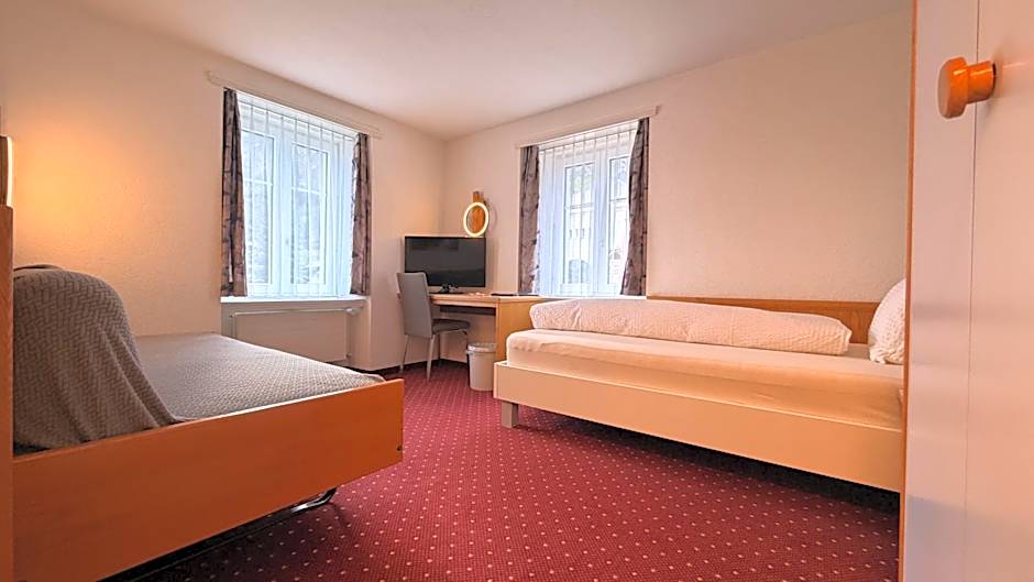Hotel Heilquelle-Leukerbad-Therme