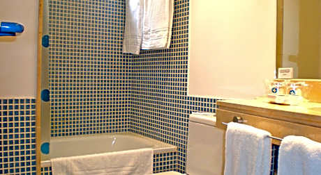 SINGLE ROOM (1 ADULT)