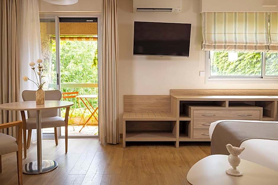 Hôtel & Résidence Lou Paradou Gréoux Les Bains