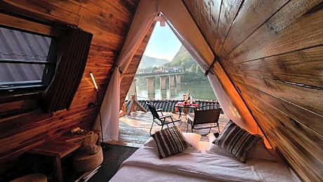 Pont Inn Nong Khiaw