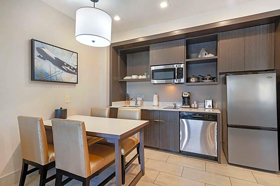 Best Western Plus Executive Residency Rigby's Water World Hotel